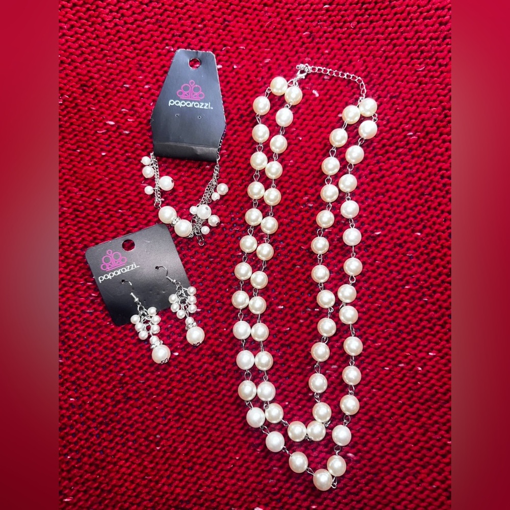 Paparazzi Pearl Necklace, bracelet and earring set